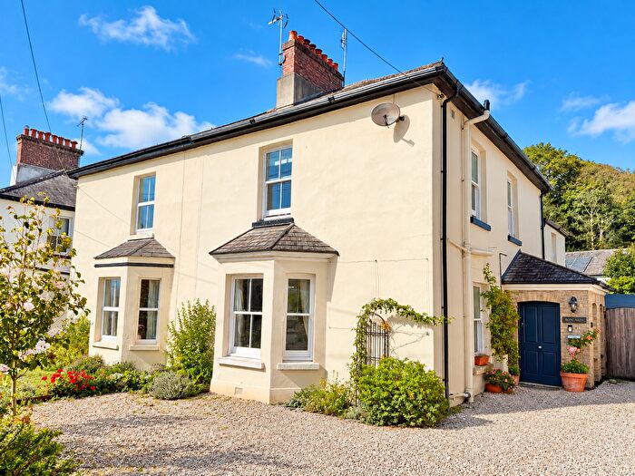 3 Bedroom Semi Detached House For Sale In Parkwood Road, Tavistock, PL19