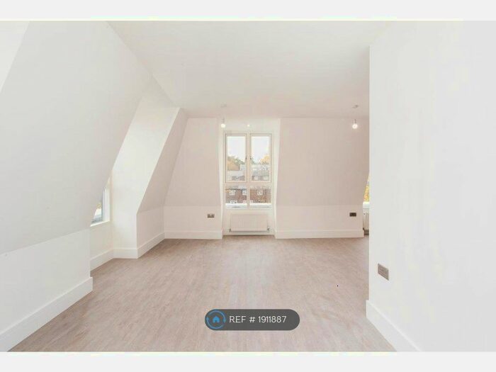 2 Bedroom Flat To Rent In Wells Park Road, London, SE26