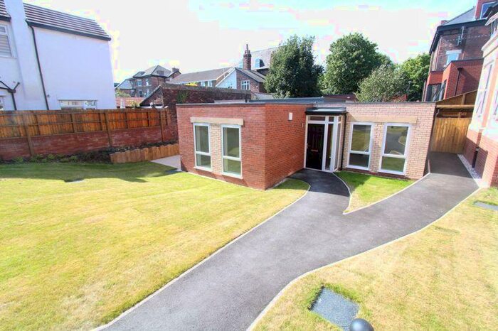 2 Bedroom Bungalow To Rent In Blundellsands Road East, Liverpool, L23