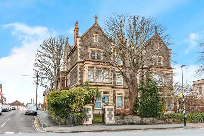 3 Bedroom Flat For Sale In Redland Road, Bristol, BS6