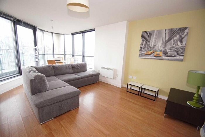 2 Bedroom Flat To Rent In Skyline, St Peters Square, Leeds, LS9