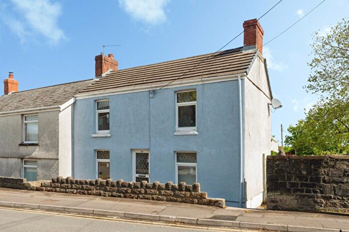 3 Bedroom End Of Terrace House For Sale In Glebe Road, Loughor, Swansea, SA4