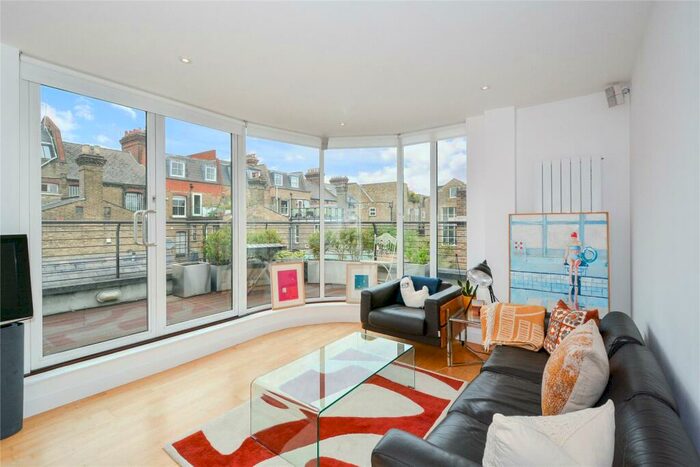 1 Bedroom Flat To Rent In Rose Court, Collins Yard, N1