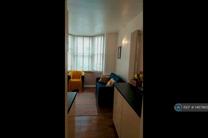1 Bedroom Terraced House To Rent In Grafton Street, Brighton, BN2