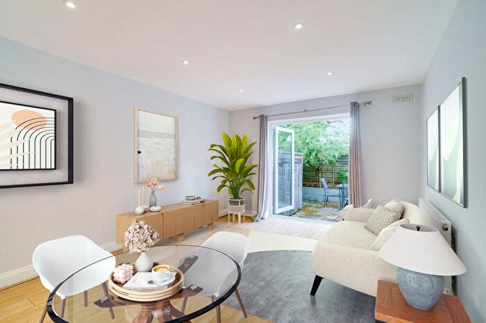 2 Bedroom Terraced House For Sale In Meopham Road, Streatham Vale, CR4