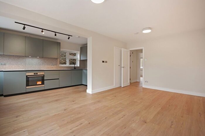 3 Bedroom Flat To Rent In Medina Road, Finsbury Park, N7