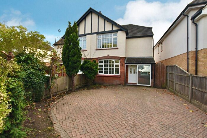 4 Bedroom Semi-Detached House To Rent In Kingston Road, Staines, TW18