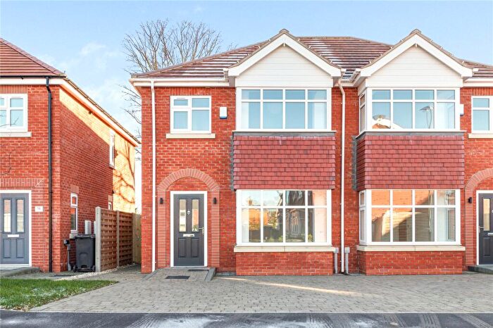 3 Bedroom Semi-Detached House To Rent In Newbold Court, Cleethorpes, North East Lincs, DN35