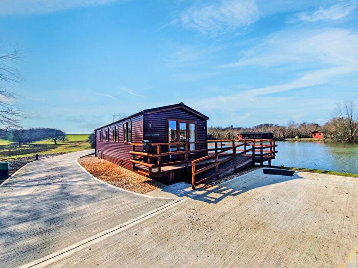 3 Bedroom Park Home For Sale In Orchard Lakes, Hatherleigh Road, Winkleigh, EX19