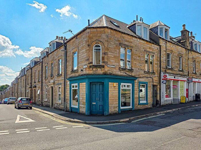 3 Bedroom Flat For Sale In Balmoral Place, Galashiels, TD1