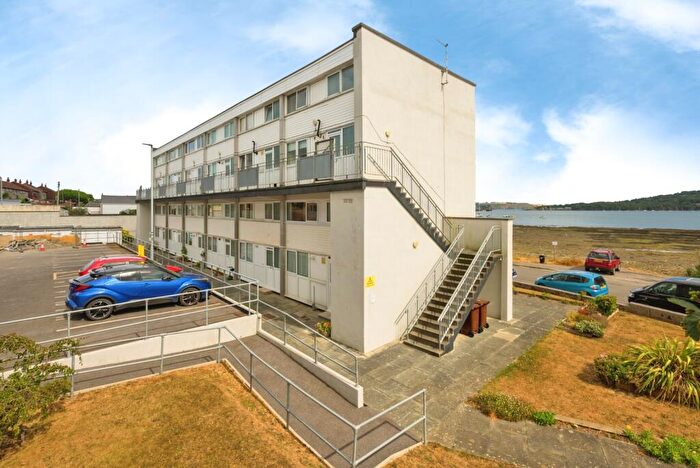 3 Bedroom Maisonette For Sale In Marine Drive, Torpoint, Cornwall, PL11