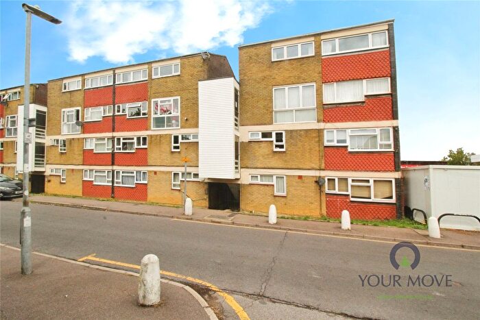 1 Bedroom Flat For Sale In Fennycroft Road, Hemel Hempstead, Hertfordshire, HP1