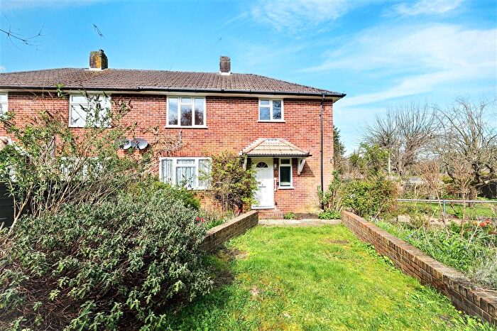 3 Bedroom Semi Detached House For Sale In Cardew Road, Liss, GU33