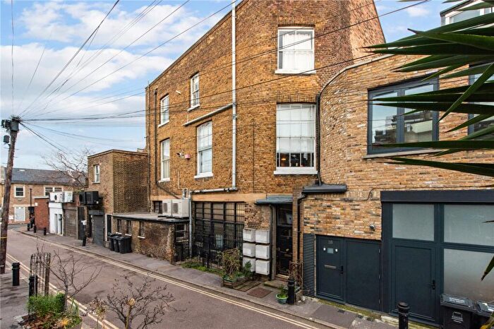 1 Bedroom Apartment For Sale In Gould Terrace, London, E8