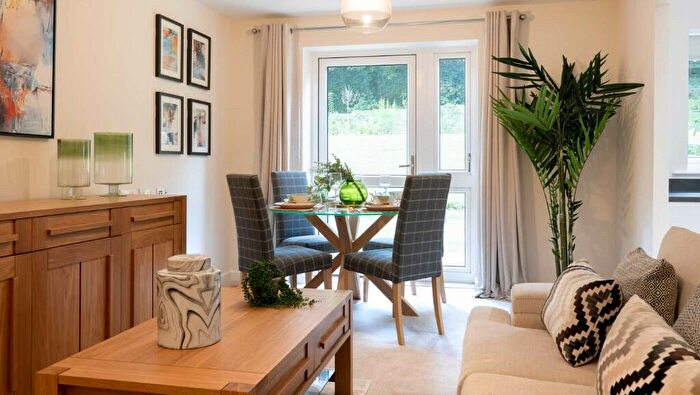 2 Bedroom Apartment For Sale In Keighley Road, Bingley, West Yorkshire, BD16