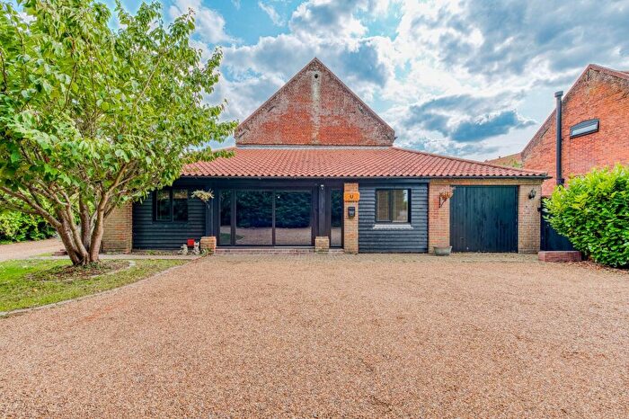 4 Bedroom Barn Conversion For Sale In Wayford Road, Stalham, NR12