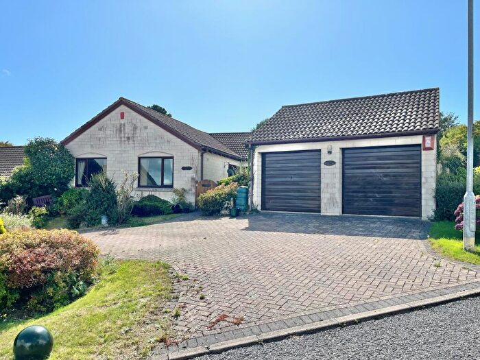 4 Bedroom Detached Bungalow For Sale In Lynher Drive, Saltash, PL12