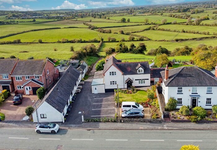 9 Bedroom Detached House For Sale In Rosemary Cottage & Little Park Holiday Homes, Tutbury, DE13
