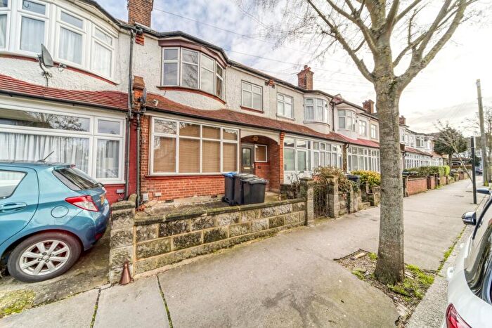 4 Bedroom Terraced House For Sale In Queenswood Avenue, Thornton Heath, CR7