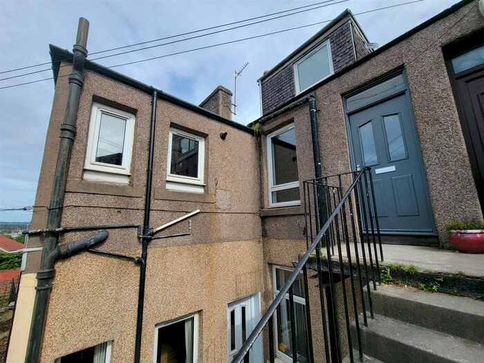 4 Bedroom Maisonette To Rent In Taylor Street, Methil, Fife, KY8