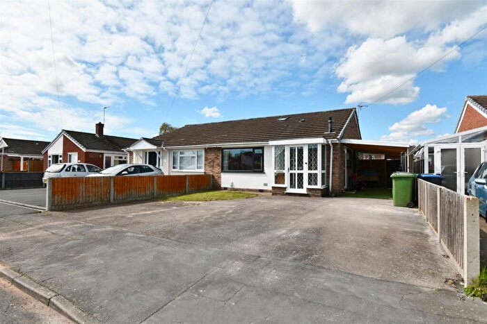 3 Bedroom Semi-Detached Bungalow For Sale In Washbourne Road, Whitnash, CV31