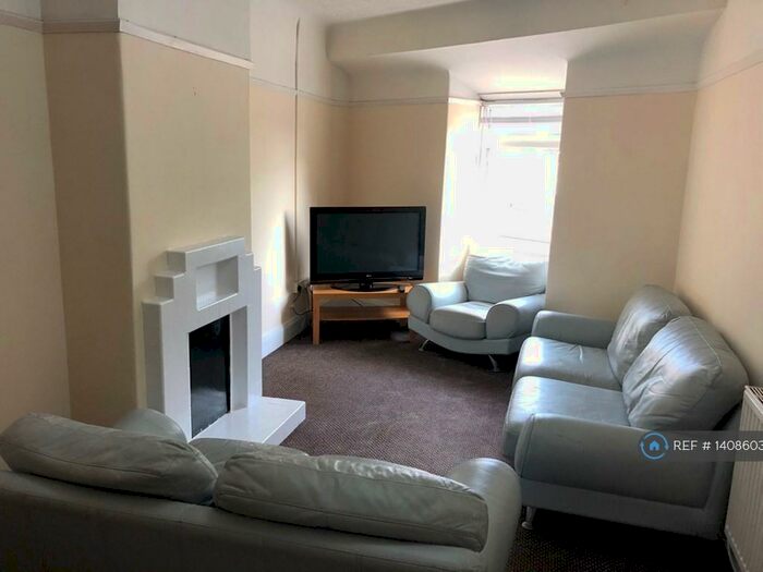 2 Bedroom Flat To Rent In Dunbabin Road, Liverpool, L16