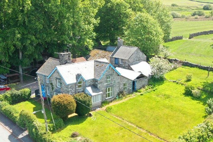 4 Bedroom Detached House For Sale In Pentrefoelas, Betws-Y-Coed, LL24
