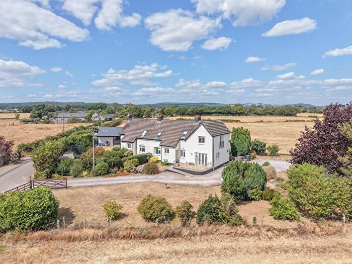 3 Bedroom Semi-Detached House For Sale In Leechpool Holdings, Caldicot, Monmouthshire, NP26