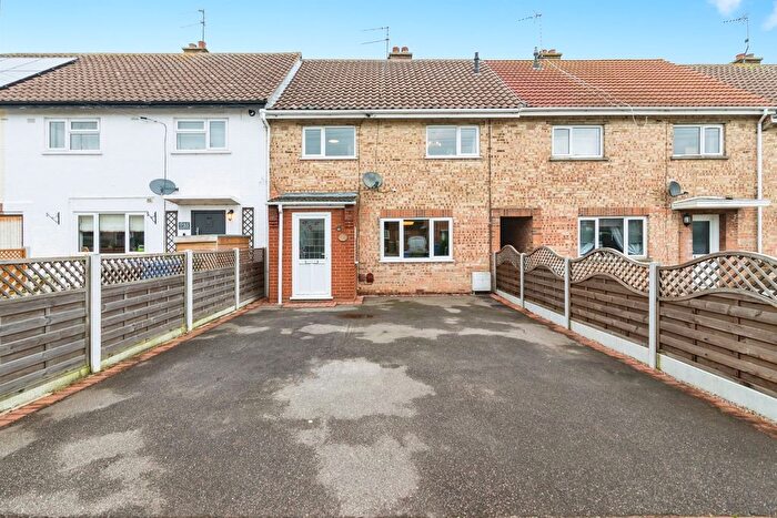 3 Bedroom Terraced House For Sale In Southfield Gardens, Lowestoft, NR33