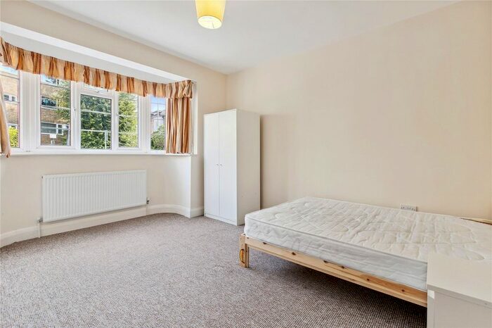 2 Bedroom Terraced House To Rent In Balham Park Road, Nightingale, SW12