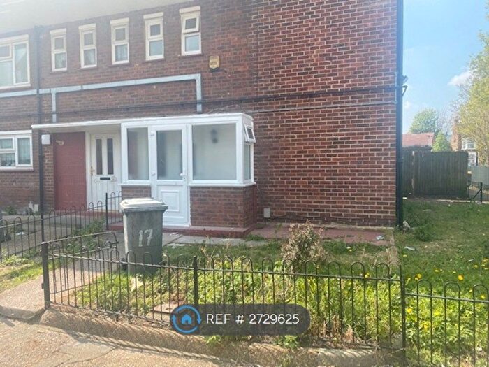 2 Bedroom Maisonette To Rent In Eric Close, London, E7
