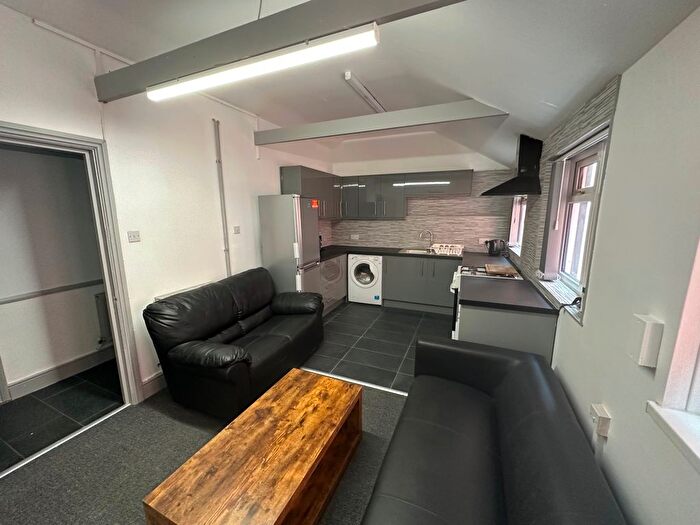 4 Bedroom Flat To Rent In A Warwick Street, Leamington Spa, CV32