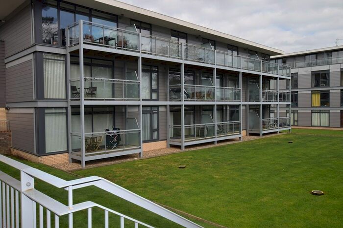 2 Bedroom Flat To Rent In Newsom Place, Manor Road, St Albans, AL1