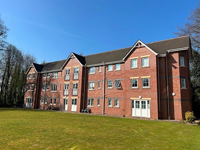 2 Bedroom Flat For Sale In Orchard Lane, Leigh, WN7