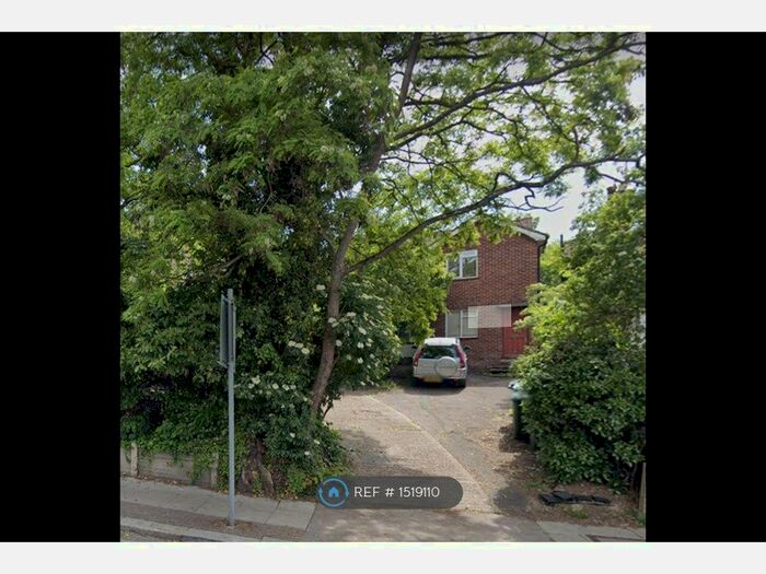 2 Bedroom Maisonette To Rent In Nether Street, London, N3