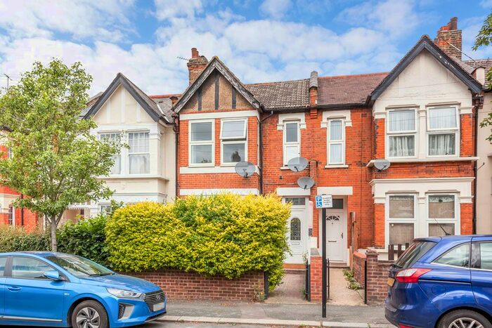 2 Bedroom Flat To Rent In Dyson Road, Leytonstone, E11