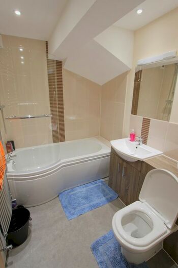 3 Bedroom Maisonette To Rent In Albert Park, Bristol, BS6