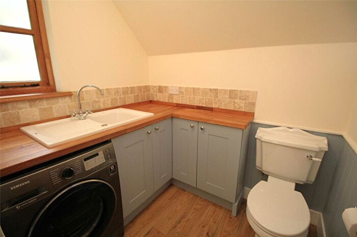 1 Bedroom Maisonette To Rent In Medstead Road, Beech, Alton, Hampshire, GU34