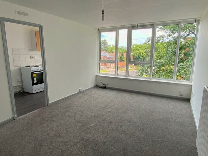 1 Bedroom Flat To Rent In Browns Green, Birmingham, B20