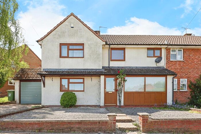 4 Bedroom Semi-Detached House For Sale In Ferndale Road, Balsall Common, Coventry, CV7