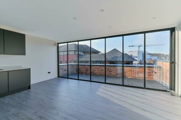 2 Bedroom Flat To Rent In M Residence, Purley, CR8