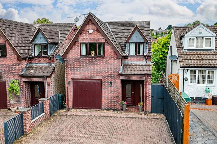 4 Bedroom Detached House For Sale In Dale Avenue, Mapperley, NG3
