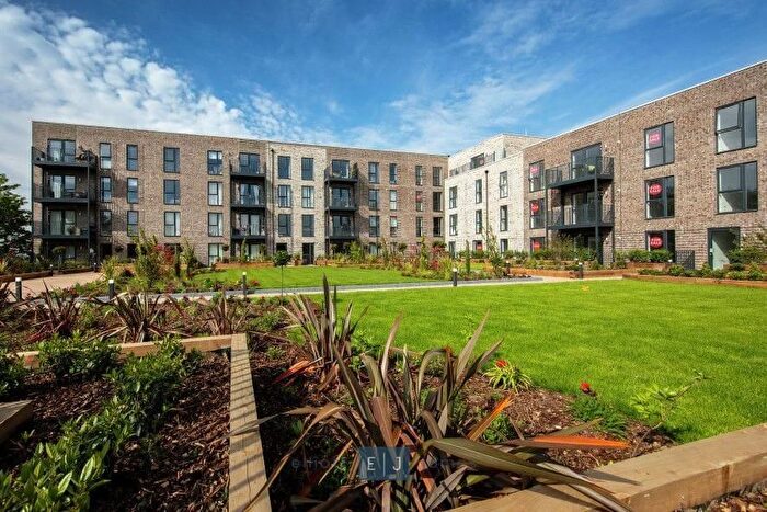 2 Bedroom Flat For Sale In Academy Way, Loughton, IG10
