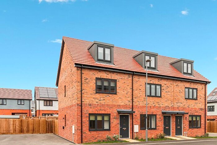 3 Bedroom Terraced House To Rent In Lakenvelder Way, Milton Keynes, Buckinghamshire, MK8