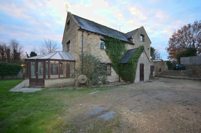 6 Bedroom Farm House To Rent In Summers End, Burton, SN14