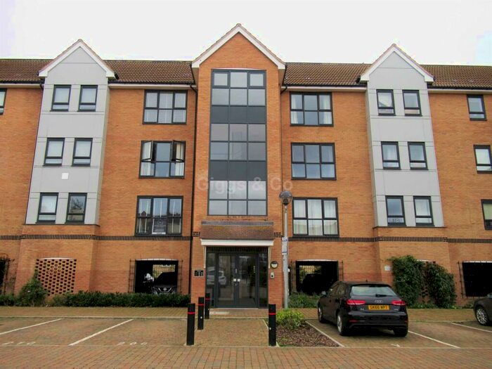 2 Bedroom Apartment To Rent In Marbled White Court, Little Paxton, PE19