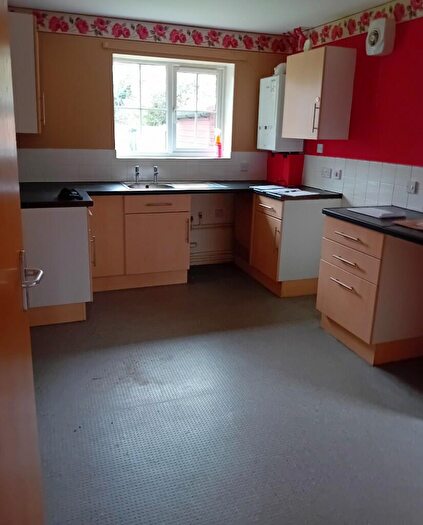 2 Bedroom Bungalow To Rent In Rosbrook Way, DN19