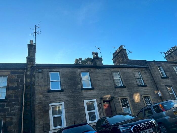 1 Bedroom Flat To Rent In Queen Street, Stirling Town, Stirling, FK8