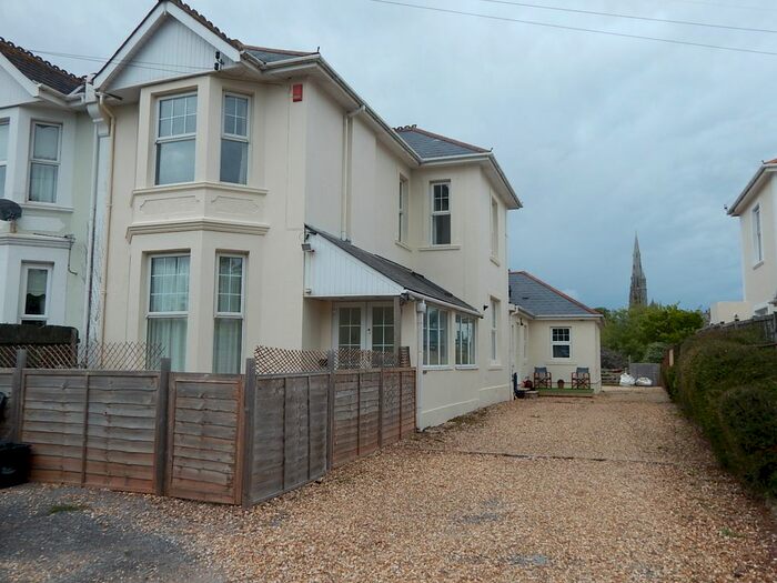 4 Bedroom Semi-Detached House To Rent In Westhill Road, Torquay, TQ1