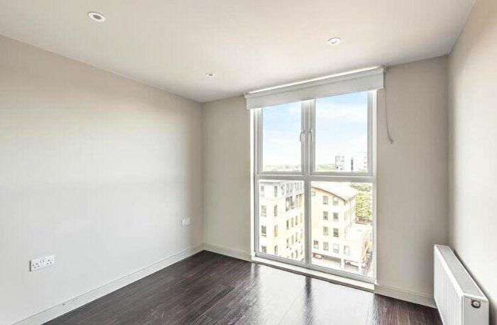 1 Bedroom Flat To Rent In Bracknell, RG12